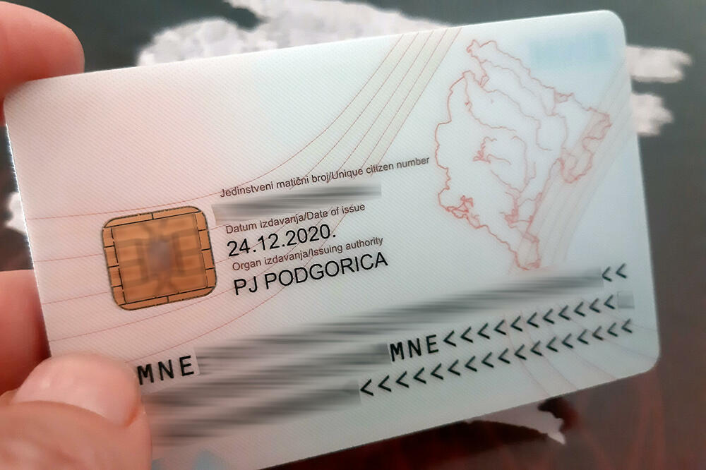 card-img